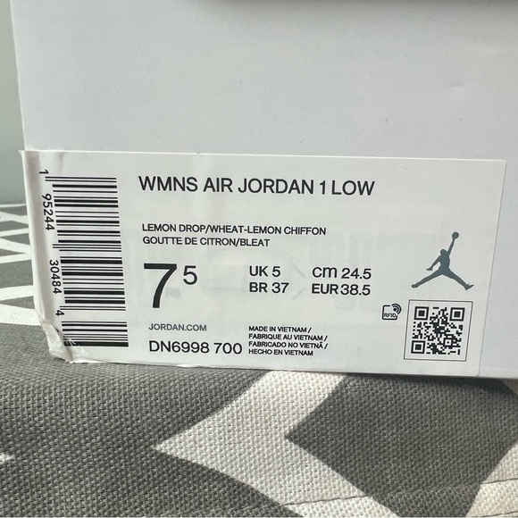 NIB Nike Air Jordan 1 Low SNKRS Day 2021 | Size 7.5W - Picture 9 of 9
